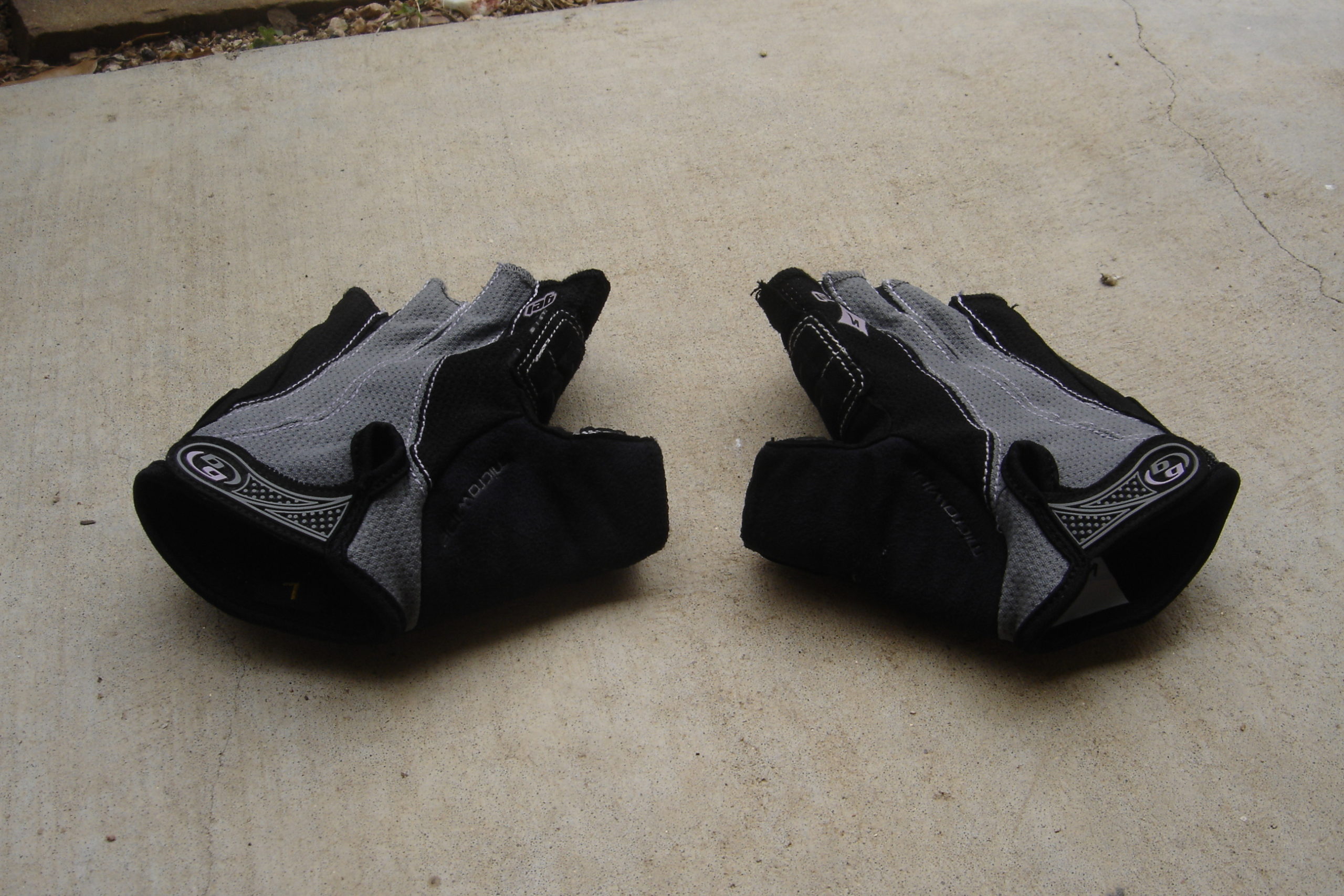 Bike gloves