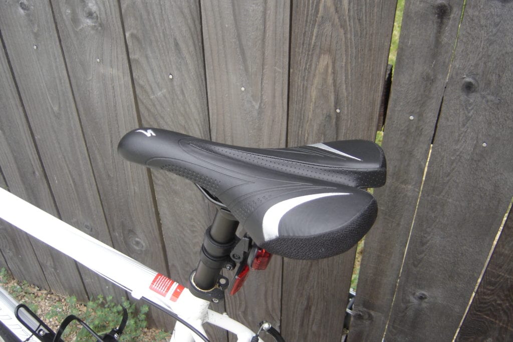 Standard seat for Specialized Sirrus bike